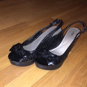 Black Wedges with Bow